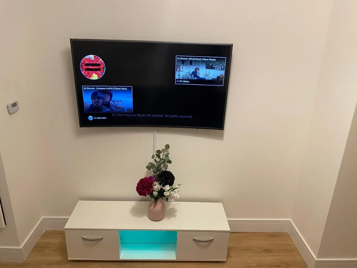 Spacious 2 Bedroom Apartment In Woolwich Arsenal London