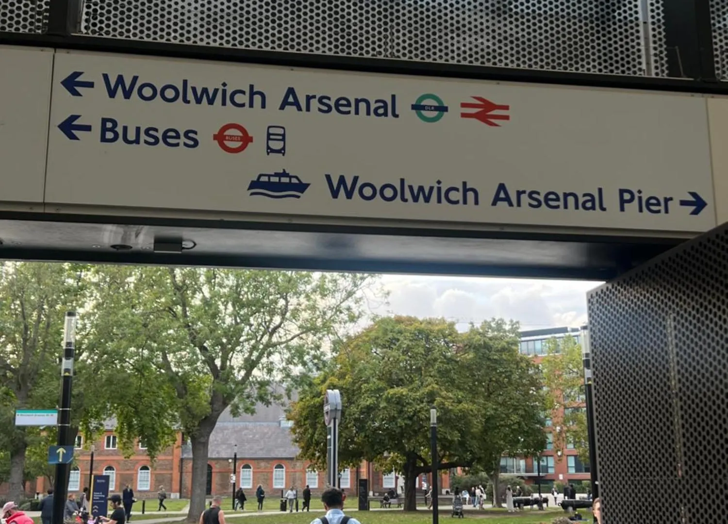 Spacious 2 Bedroom Apartment In Woolwich Arsenal London 0*,  United Kingdom
