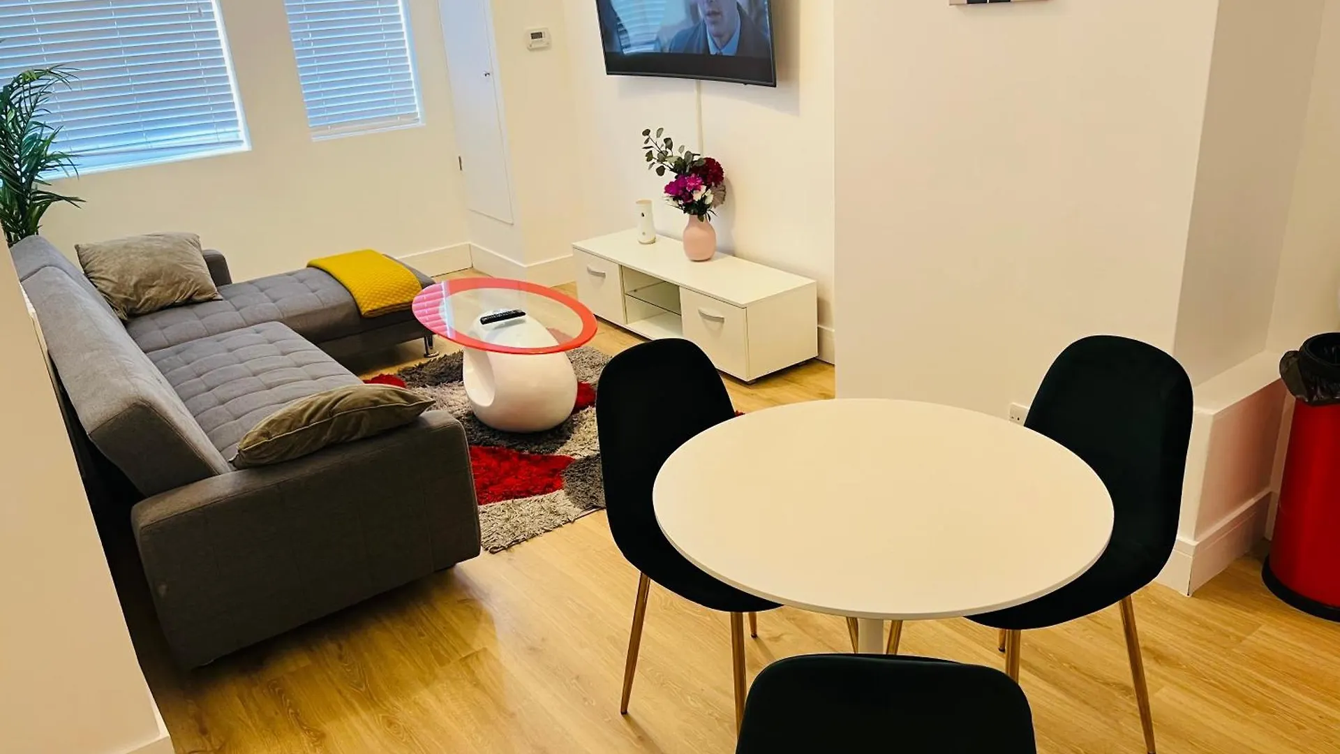 Spacious 2 Bedroom Apartment In Woolwich Arsenal London