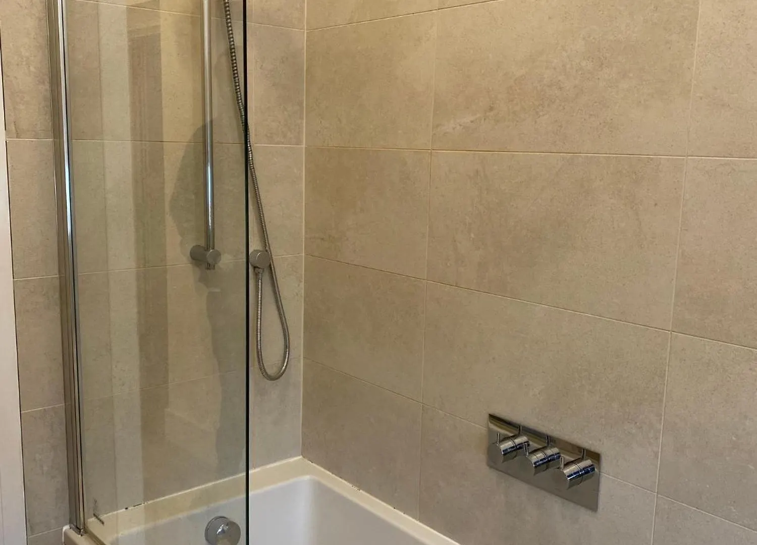 Spacious 2 Bedroom Apartment In Woolwich Arsenal London 0*,  United Kingdom